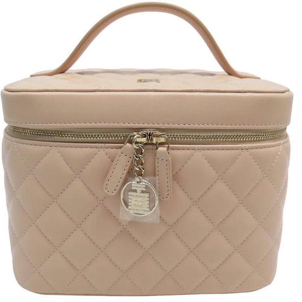 Chanel Matelasse Vanity Bag Light Pink
Hand Purse Makeup Case Box Woman Auth New